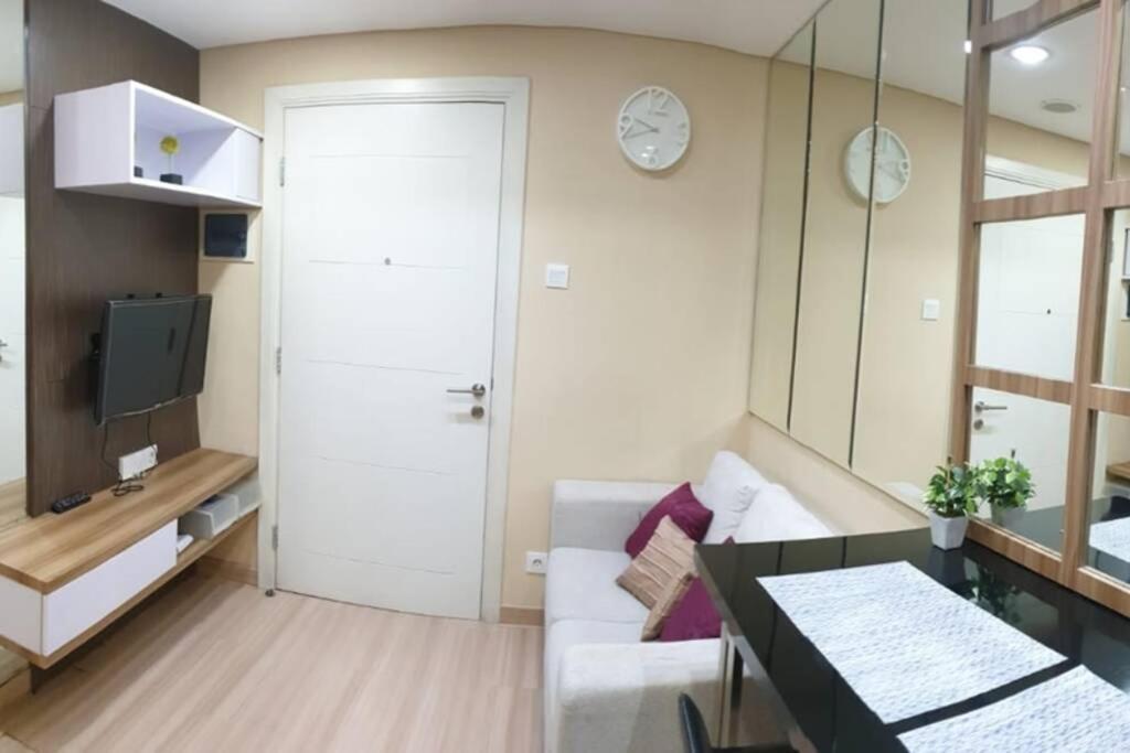 1 Bedroom Apartment Near Central Park Mall Джакарта Экстерьер фото
