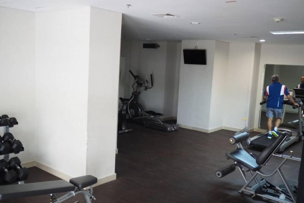 1 Bedroom Apartment Near Central Park Mall Джакарта Экстерьер фото