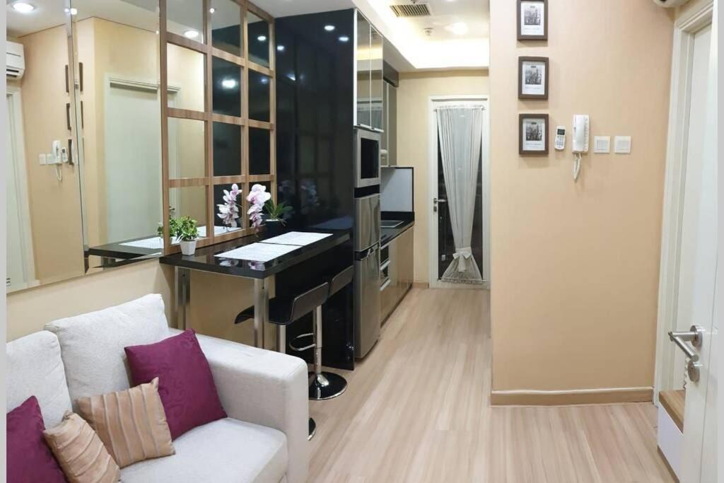 1 Bedroom Apartment Near Central Park Mall Джакарта Экстерьер фото
