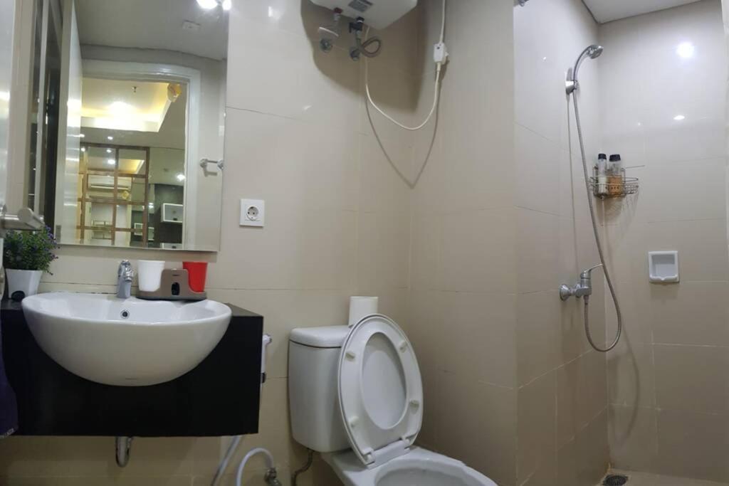 1 Bedroom Apartment Near Central Park Mall Джакарта Экстерьер фото